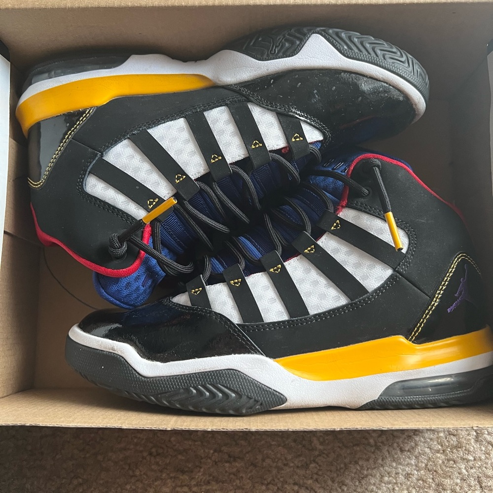 Nike Jordan Max Aura (GS)